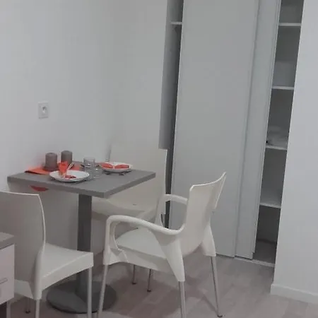 Apartment Studea *